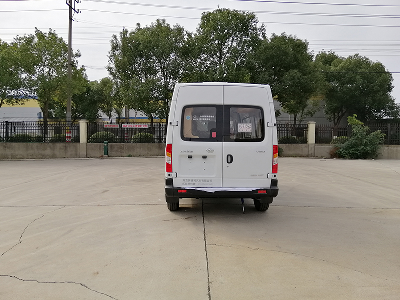 大通V80驗光、眼鏡車
